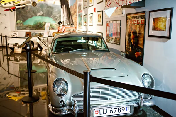 Miami Auto Museum expose une collection de vintage et de cinéma au — Photo