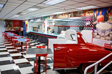 Miami otomatik Müzesi vintage ve sinema otomobil, Bisiklet ve motosiklet topluluğu sergiler