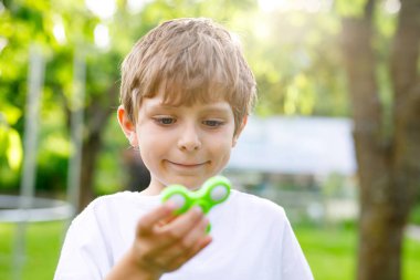 Okul çocuk Tri kıpır el Spinner açık havada ile oynamak