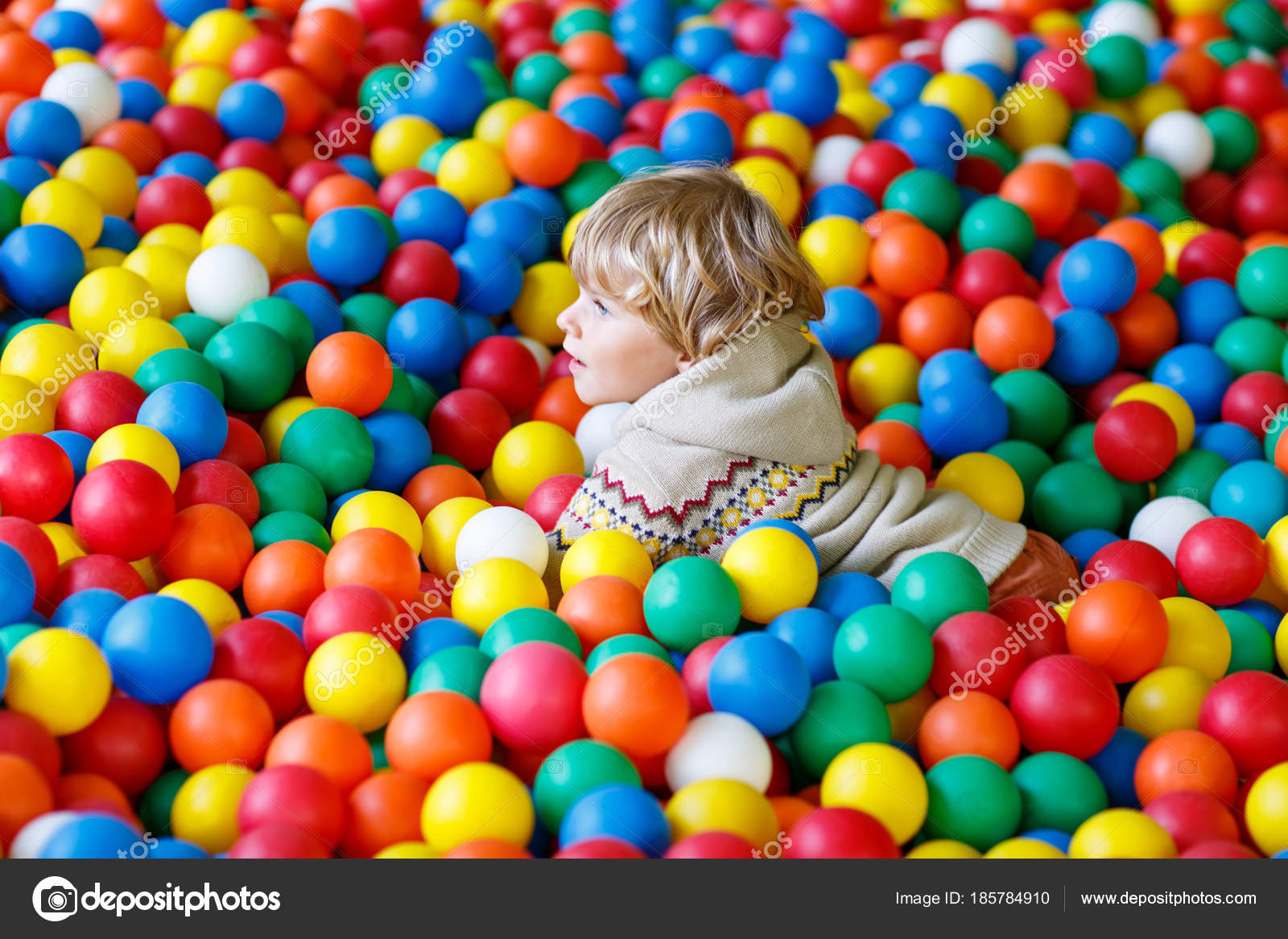 kids plastic balls