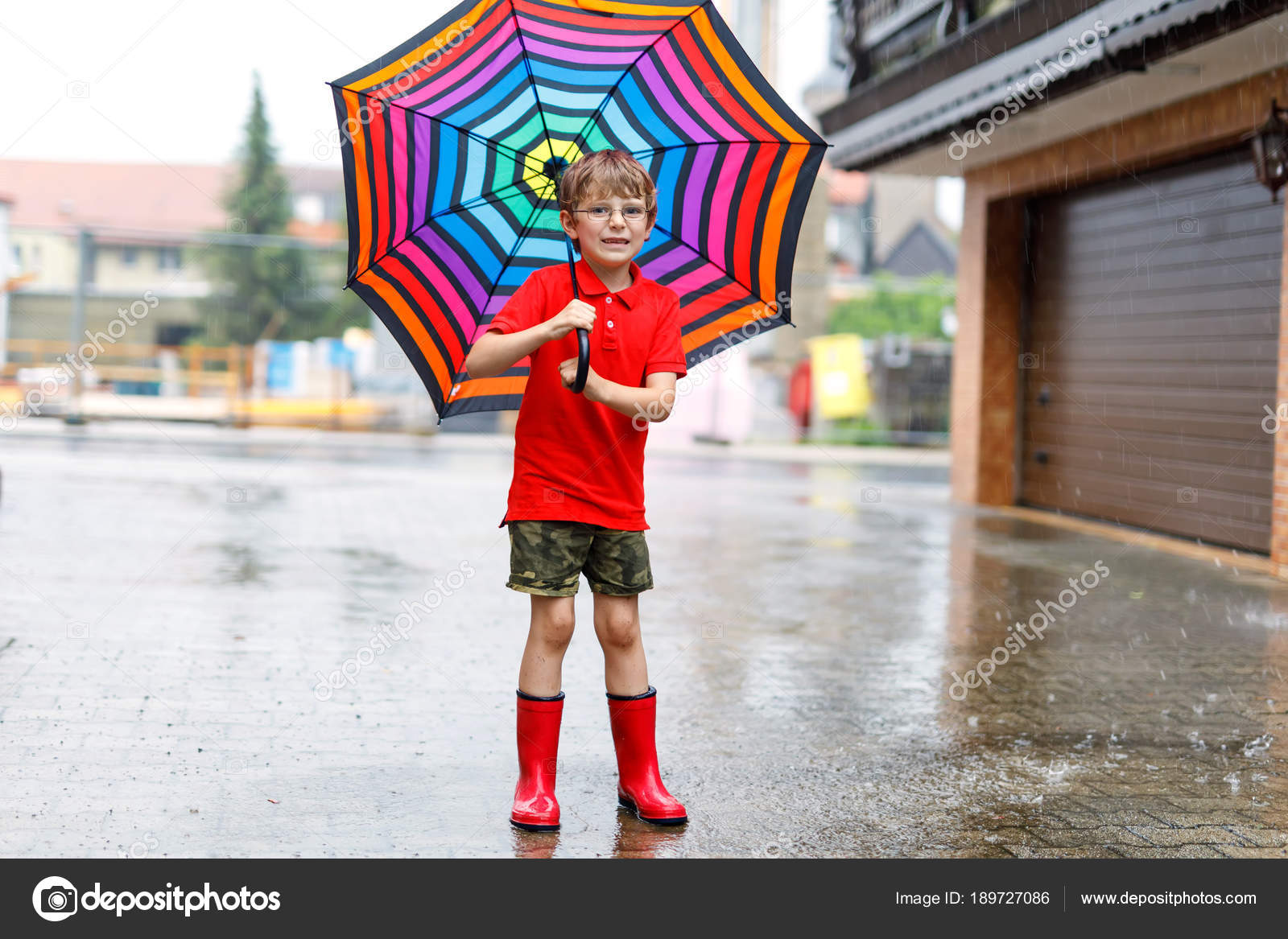 outfits with red rain boots