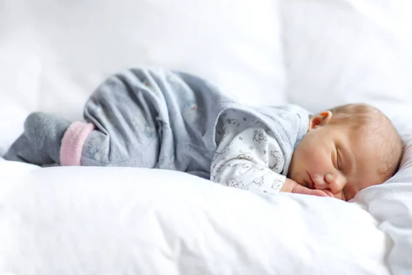 Portrait of cute adorable newborn baby girl sleeping — Stock Photo, Image