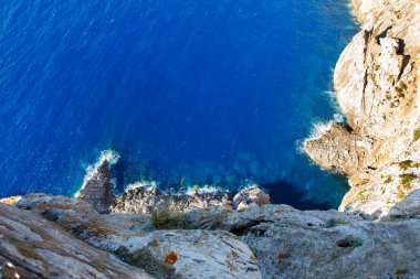 Cap de Formentor - Mallorca, İspanya'nın vahşi kıyısı Panorama görünümünü