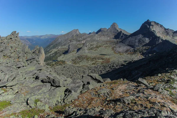 Ergaki Doğa Koruma Alanı 'ndan manzara fotoğrafları. Rusya 'nın Krasnoyarsk bölgesi