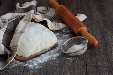 Dought İtalyan pizza hazırlık için