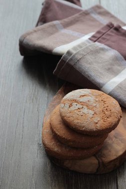 Çavdar gözleme rustik arka plan üzerinde