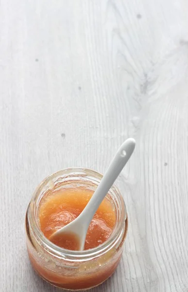 Jablečný džem ve sklenici — Stock fotografie