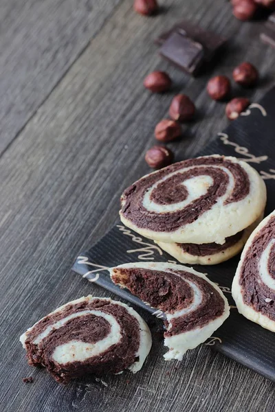 Galletas Vainilla Chocolate Con Trozos Chocolate Avellana Sobre Fondo Madera — Foto de Stock