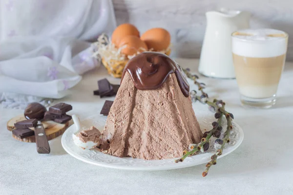 Påsk Choklad Kesella Dessert Med Choklad Glasyr Ganashe Och Kopp — Stockfoto