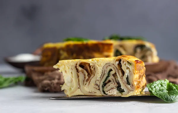 Crepes Roll Spinach Chicken Cream Cheese Baked Bechamel Sauce Wooden — Stock Photo, Image