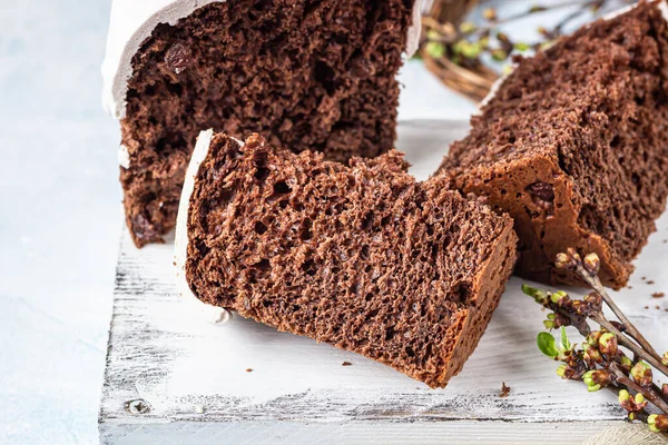 Sweet Orthodox Chocolate Bread Kulich Decorated Meringue Light Background Easter — Stock Photo, Image