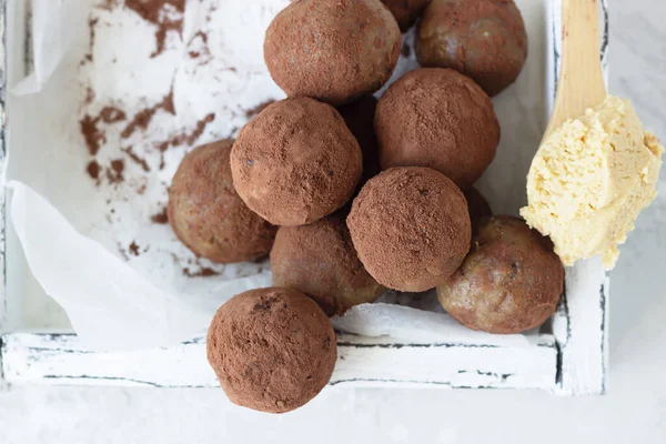 Postre Saludable Vegano Crudo Bolas Energía Con Mantequilla Maní Bandeja — Foto de Stock