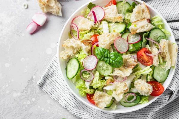 Insalata Vegetariana Fattoush Insalata Tradizionale Mediorientale Con Pane Verdure Tostate — Foto Stock