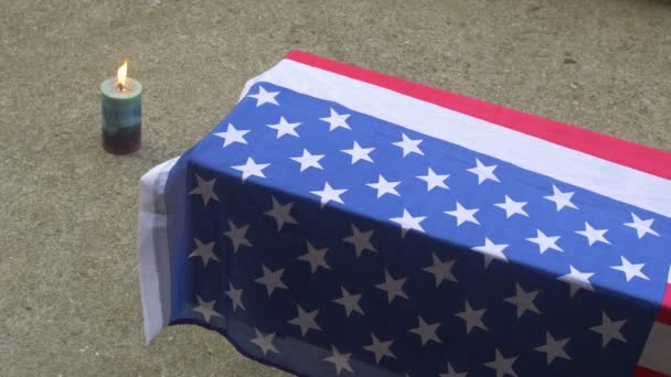 Bandera Ataúd Concepto Conmemorativo — Vídeo de stock