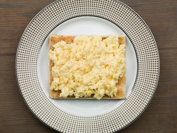 Яичница на тосте — стоковое фото