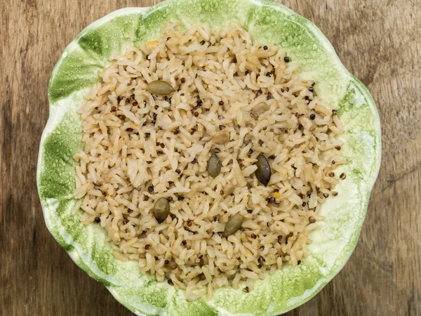 Quinua Calabaza y semillas de girasol Comida integral de arroz —  Fotos de Stock