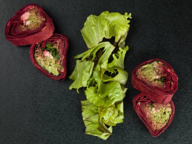 Pancar ve beyaz peynir şal veya sandviç