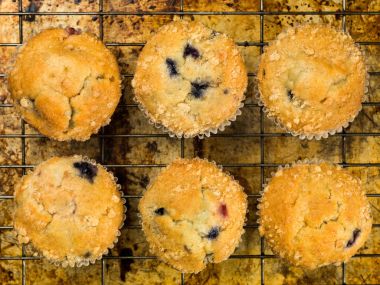 Pişmiş yaban mersini ve yabanmersini Muffins