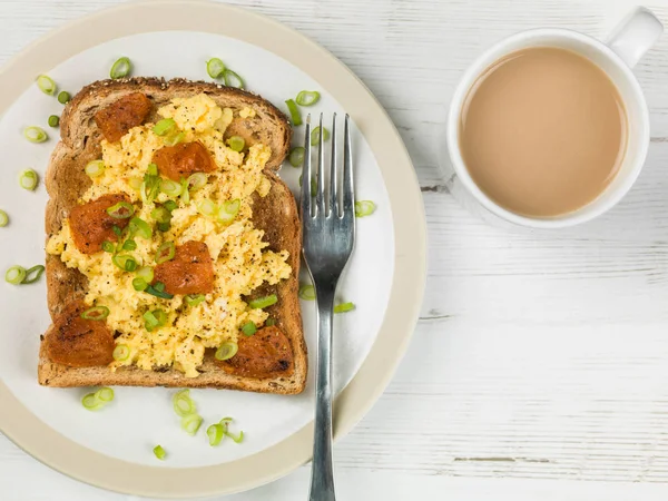 Scrambled Egg with Fried Tomato and Spring Onions or Scallions — Stock Photo, Image