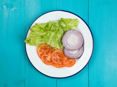 Taze Bahçe salata domates soğan ve marul