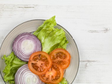 Taze Bahçe salata domates soğan ve marul