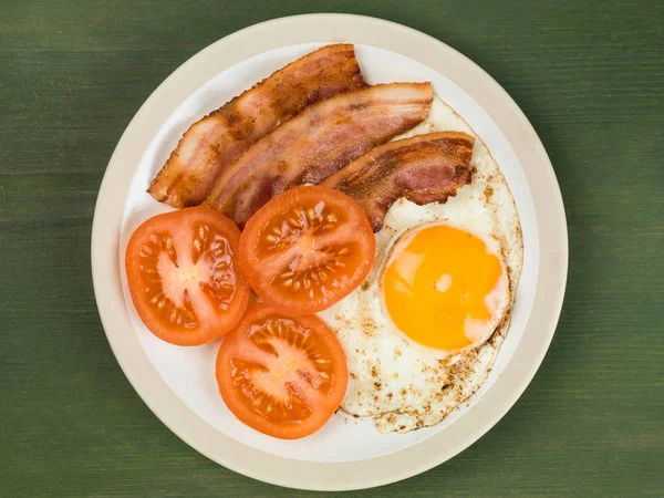 Bacon Egg and Tomato Breakfast Food — Stock Photo, Image