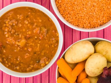 Tıknaz mercimek ve pastırma çorba kase