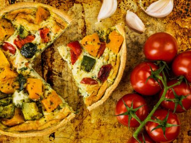 Taze pişmiş sebze kiş veya börek