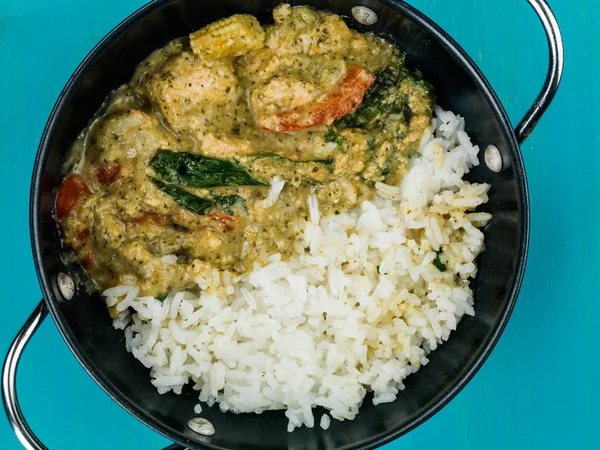 Curry de pollo verde tailandés con arroz — Foto de Stock