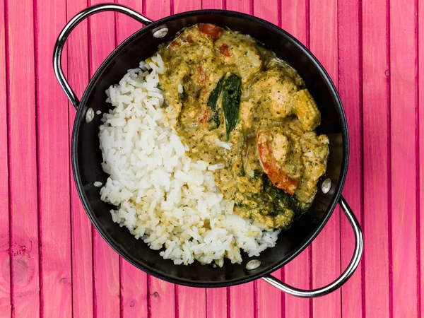 Curry de pollo verde tailandés con arroz — Foto de Stock