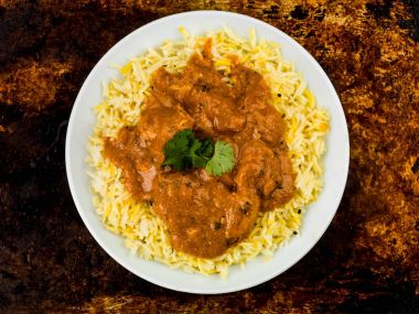 Tavuk Tikka Masala Curry ile Basmati pirinç