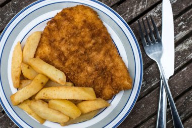 Geleneksel Cod balık ve cips