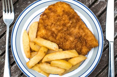 Geleneksel Cod balık ve cips