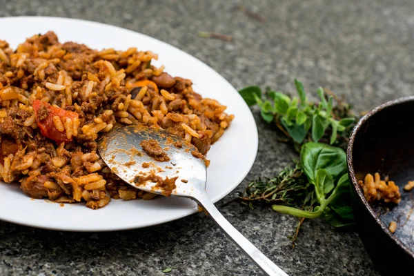 Sığır eti biber ve pirinç tatlı patates ile