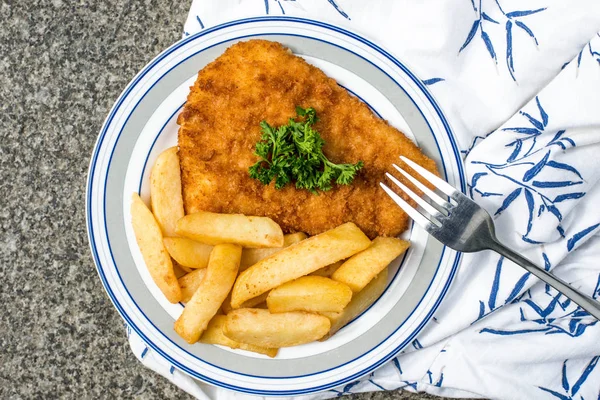 Traditionele kabeljauw Fish and Chips — Stockfoto