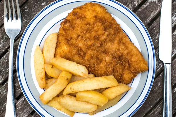 Geleneksel Cod balık ve cips