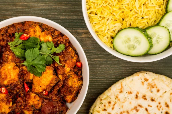 Indian Style Chicken Balti Curry With Pillau Rice — Stock Photo, Image