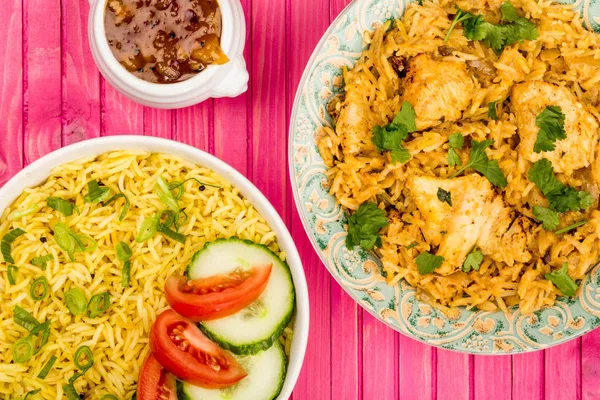 Stylu indyjskim Curry Biryani z kurczaka z ryżem — Zdjęcie stockowe