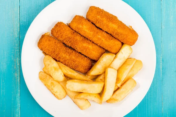 Grilled Cod Fish Fingers With Chunky Chips — Stock Photo, Image