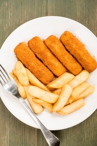 Grilled Cod Fish Fingers With Chunky Chips — Stock Photo, Image