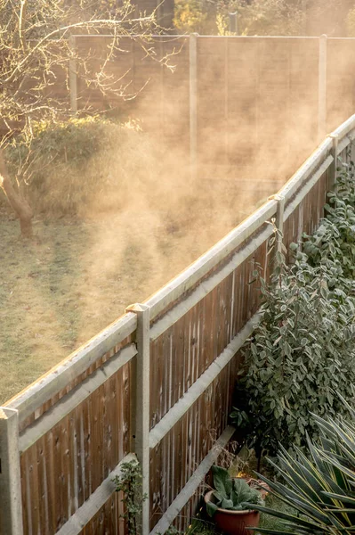 Cold Frosty Morning With Mist Rising As Frost Thaws — Stock Photo, Image