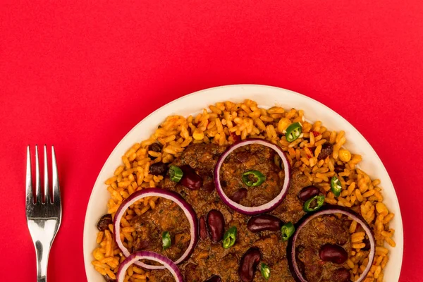 Estilo mexicano Chilli Con Carne com arroz e cebolas — Fotografia de Stock