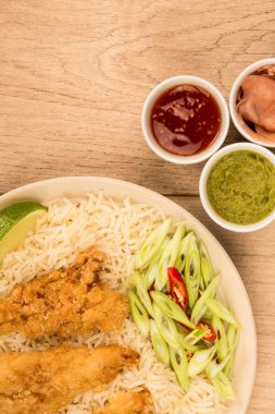 Japon tarzı derin kızarmış tavuk Tempura pirinç