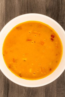 Vejetaryen Balkabagi çorba kırmızı biber ile