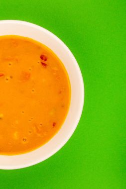 Vejetaryen Balkabagi çorba kırmızı biber ile