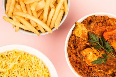 Körili tavuk Balti Hint tarzı