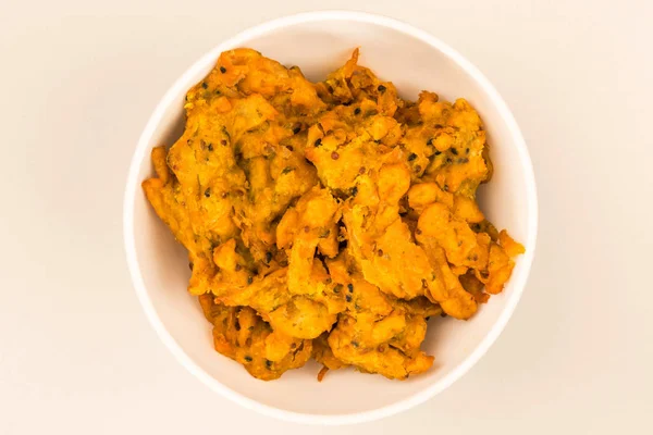 Spuntino di stile indiano di cipolla fritta Bhajis — Foto Stock