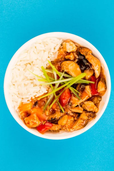 Pollo dolce e acido di stile cantonese con riso — Foto Stock