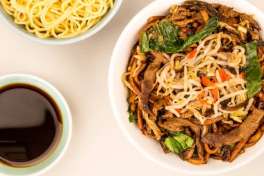 Çin stili Wok tava Shanghai Beef noodle