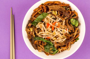 Çin stili Wok tava Shanghai Beef noodle